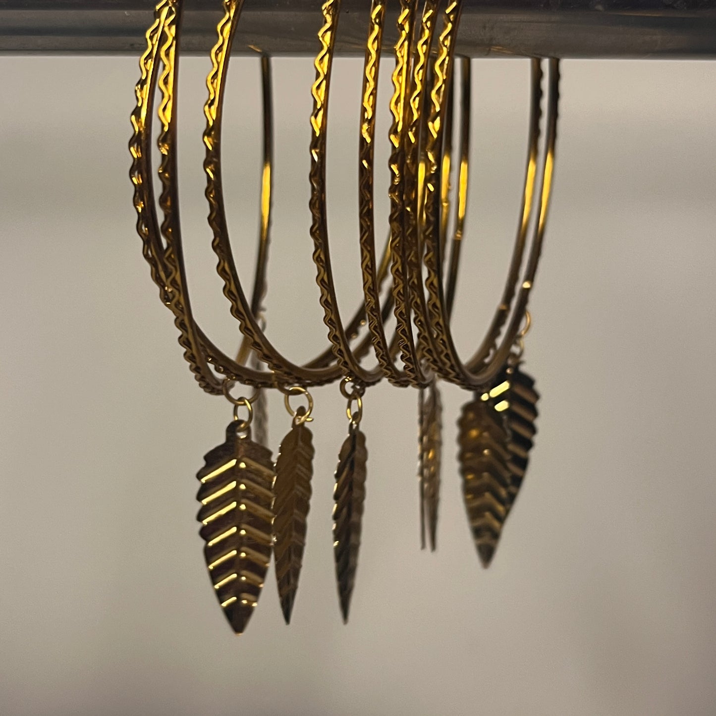 Golden Traditional Bangles With Latkan (Set Of 8 Bangles)