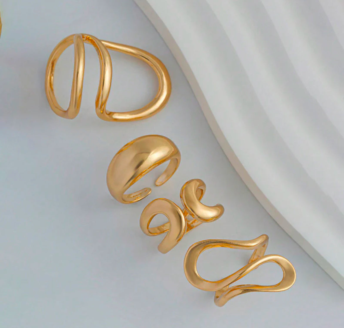 Golden Chunky Rings (Set Of 4)