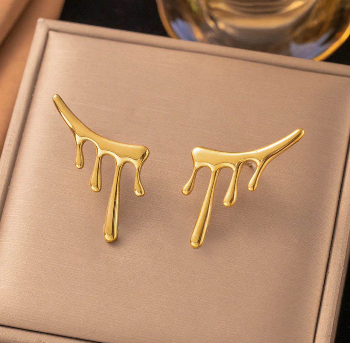 Viral Golden Anti Tarnish Water Droplet Earrings