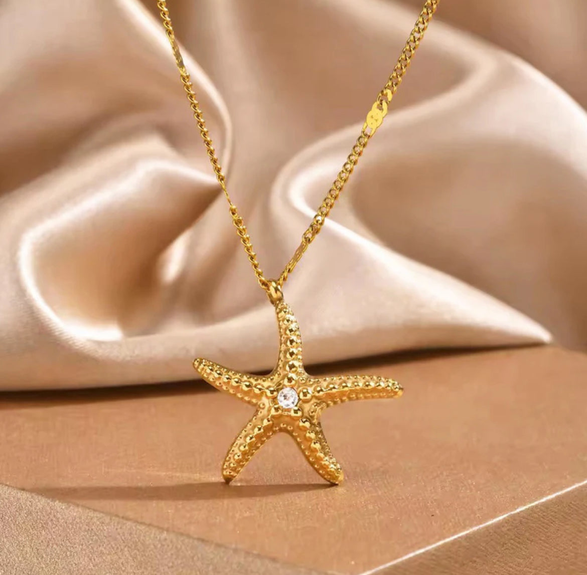 Viral Anti Tarnish Star Theme Necklace