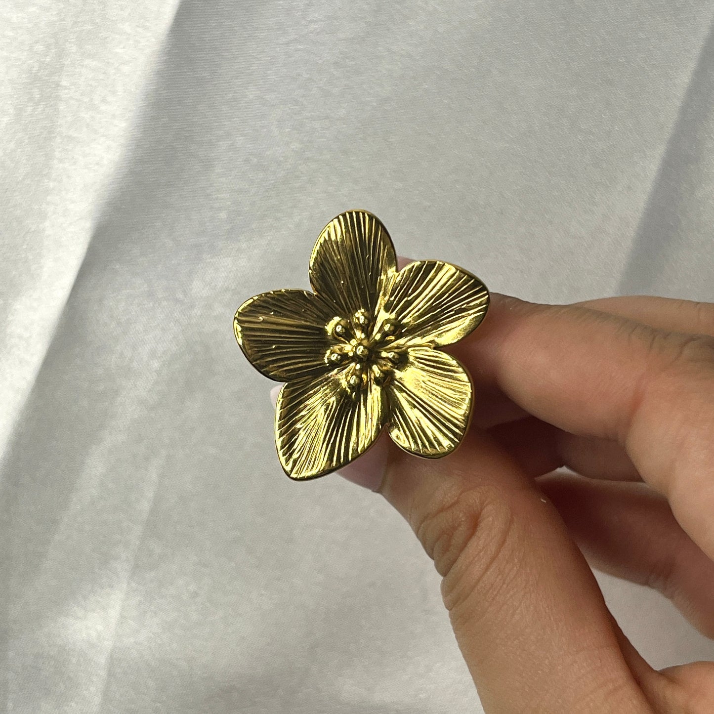 Gold Plated Anti Tarnish Stainless Steel Floral Themed Ring