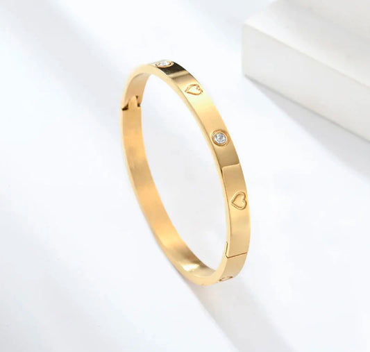 Viral Anti Tarnish Golden Bracelet