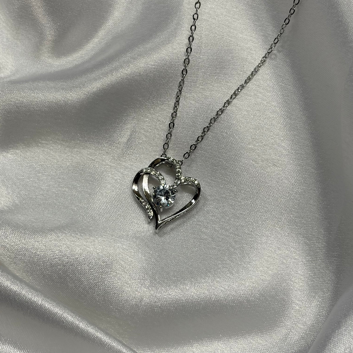 Viral Anti Tarnish American Diamond Studded Heart Pendant
