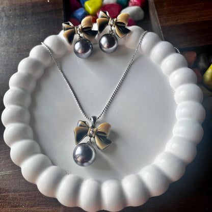Cute Bow Pendant & Earrings Set
