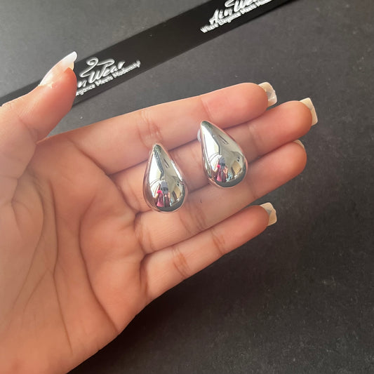 Silver Teardrop Earring