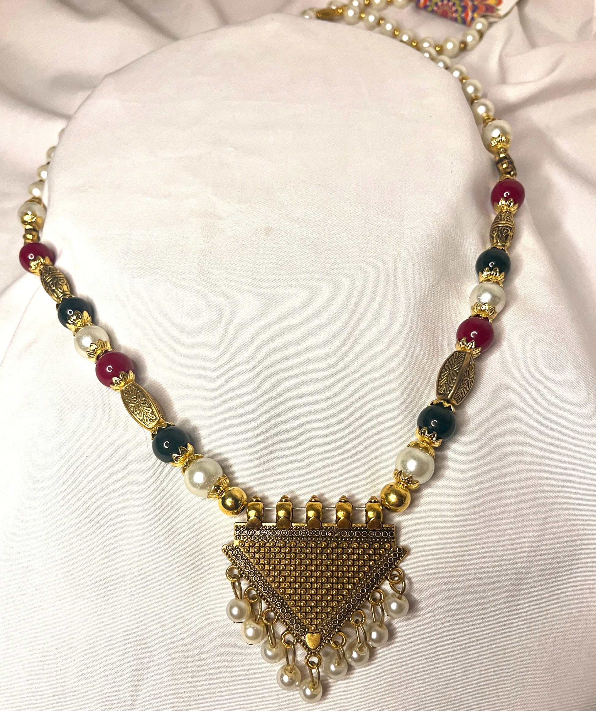 Traditional Alloy Contemprary Necklace Ain Wear - Where Elegance Meets Modernity!