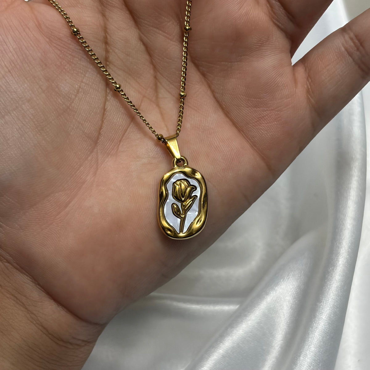 Viral Anti Tarnish Rose White Pendant