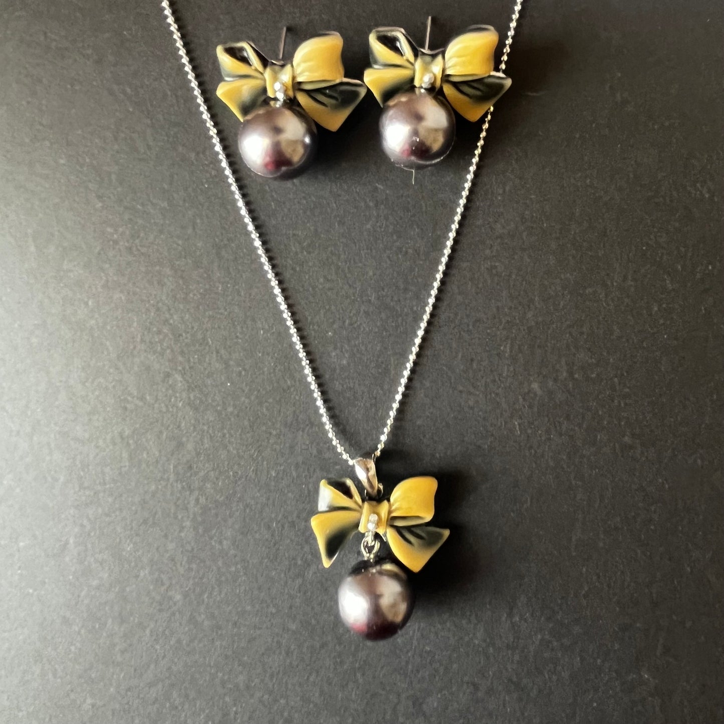 Cute Bow Pendant & Earrings Set