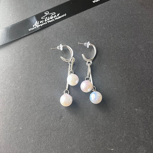 Luna Earrings (Holographic Pearl)