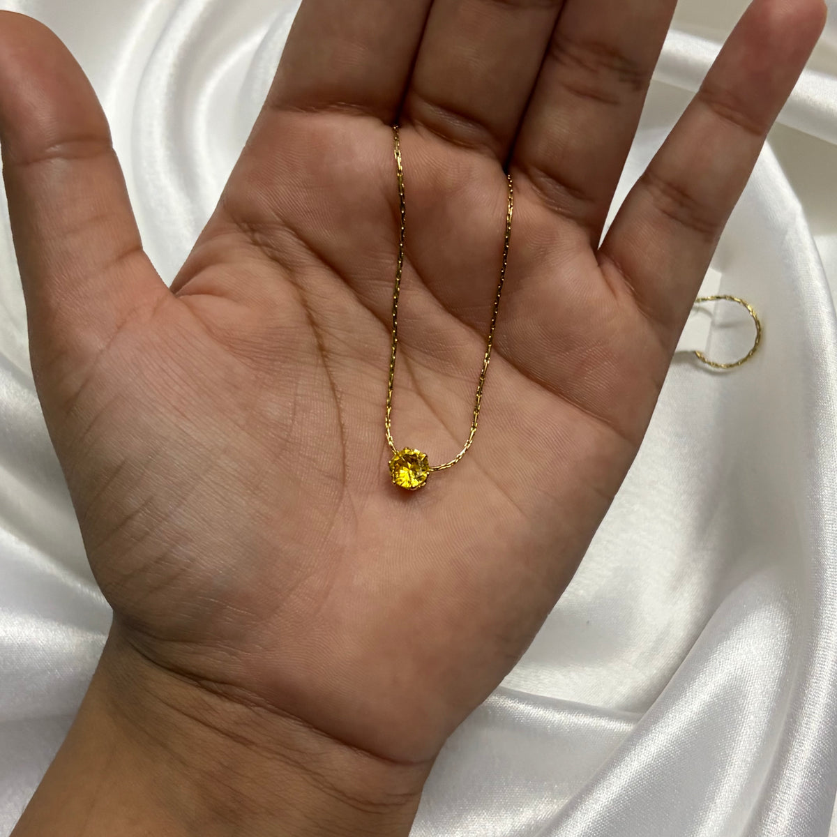 Viral Anti Tarnish Solitaire Necklace