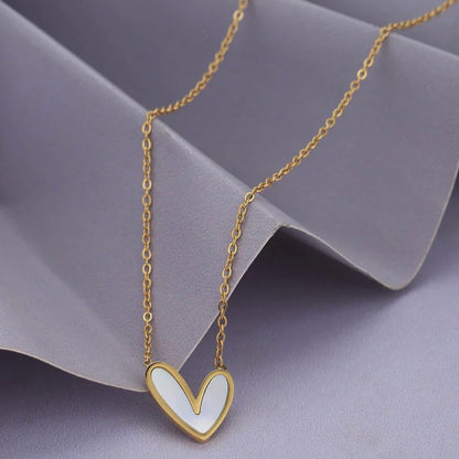 Aesthetic Gold Plated Anti Tarnish Heart Themed Pendant