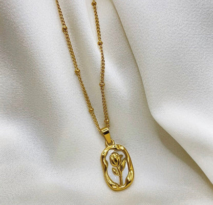 Viral Anti Tarnish Rose White Pendant