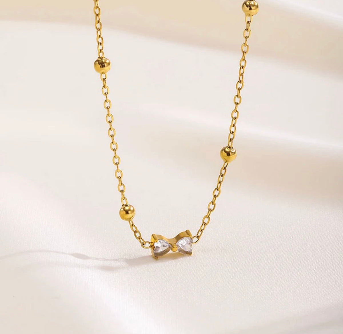 Viral Dainty Bow Anti Tarnish Pendant