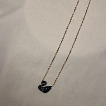 Black Swan/Duck Necklace Ain Wear