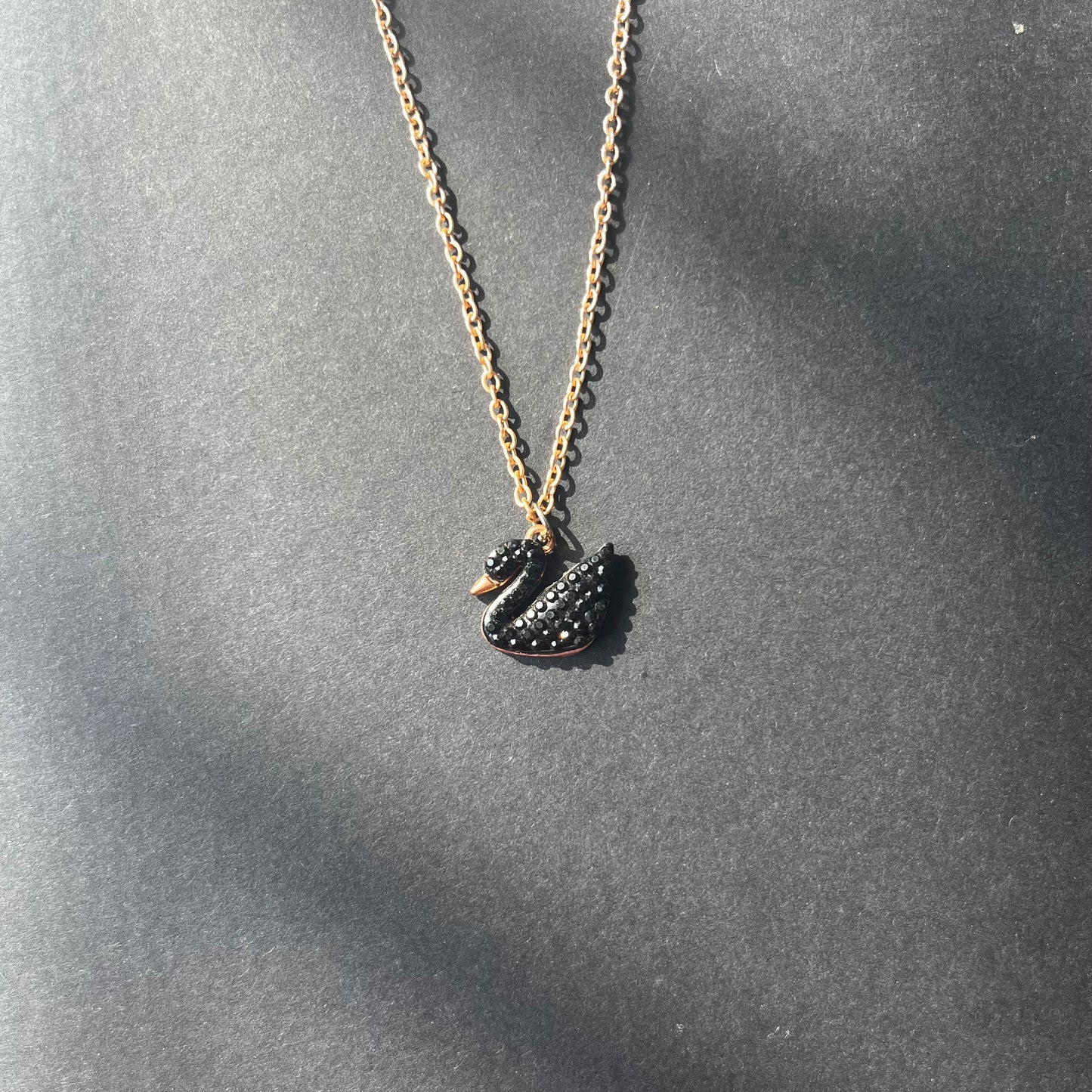 Black Swan/Duck Necklace Ain Wear