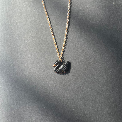 Black Swan/Duck Necklace Ain Wear