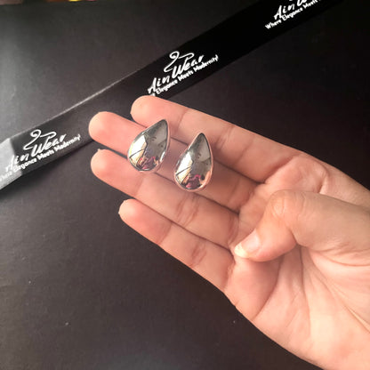 Silver Teardrop Earring