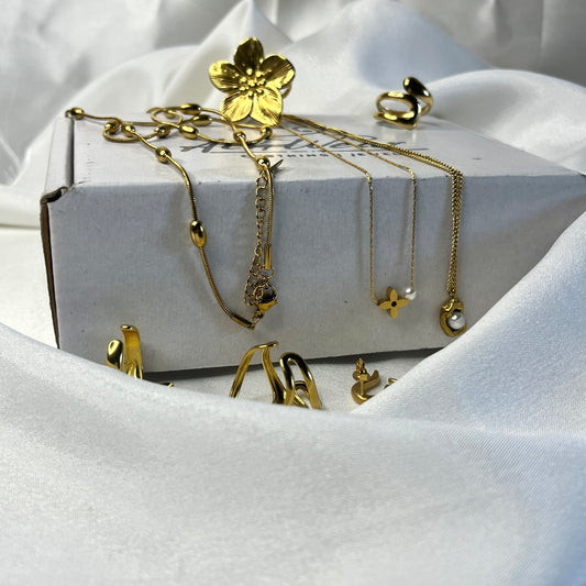 Ain Wear’s Mystery Jewelry Gift Box – Anti-Tarnish Necklace, Rings & Earrings Combo | Perfect Gift for Her