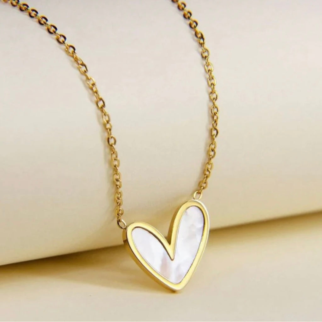 Aesthetic Gold Plated Anti Tarnish Heart Themed Pendant