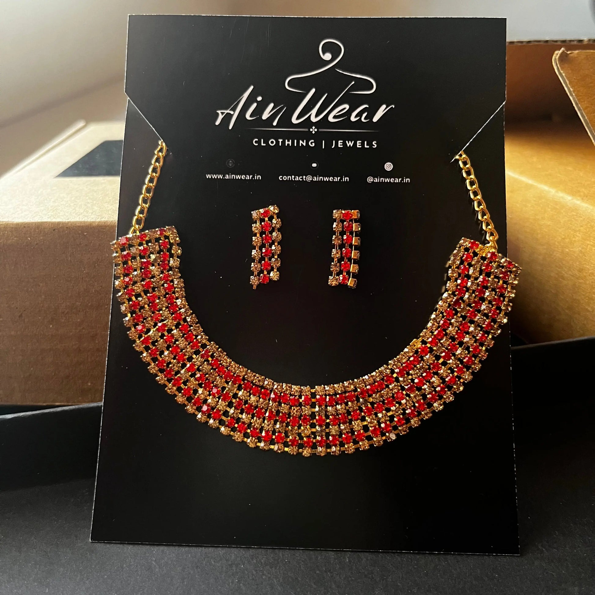 Choker & Earring Set Ain Wear - Where Elegance Meets Modernity!
