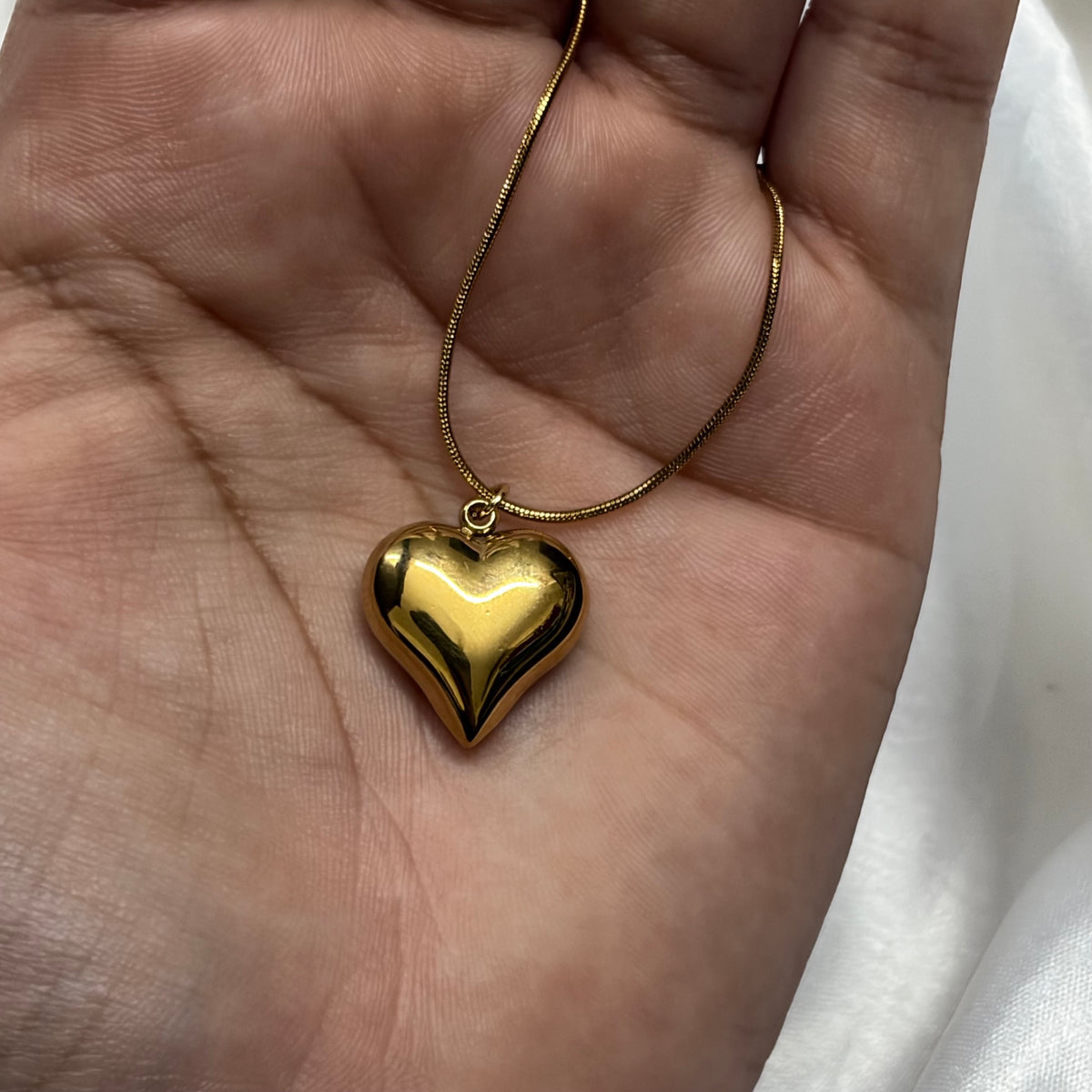 Viral Dainty Gold Heart Pendant Necklace