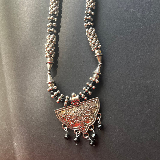 Alloy Contemprary Necklace Ain Wear