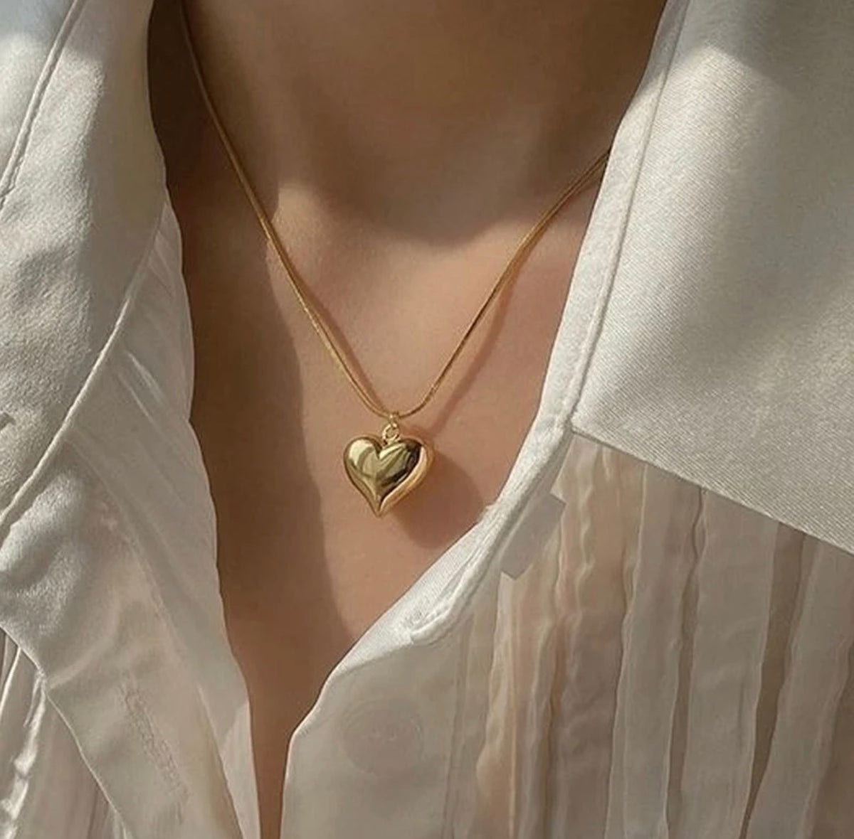 Viral Dainty Gold Heart Pendant Necklace