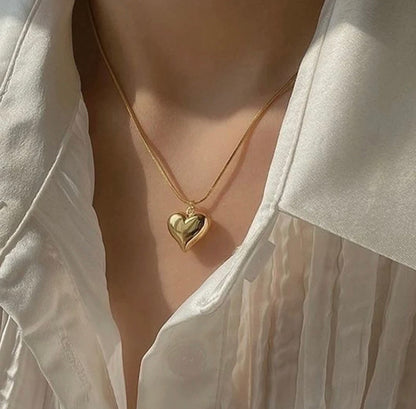 Viral Dainty Gold Heart Pendant Necklace