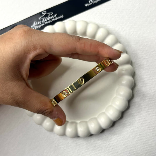 Viral Anti Tarnish Golden Bracelet