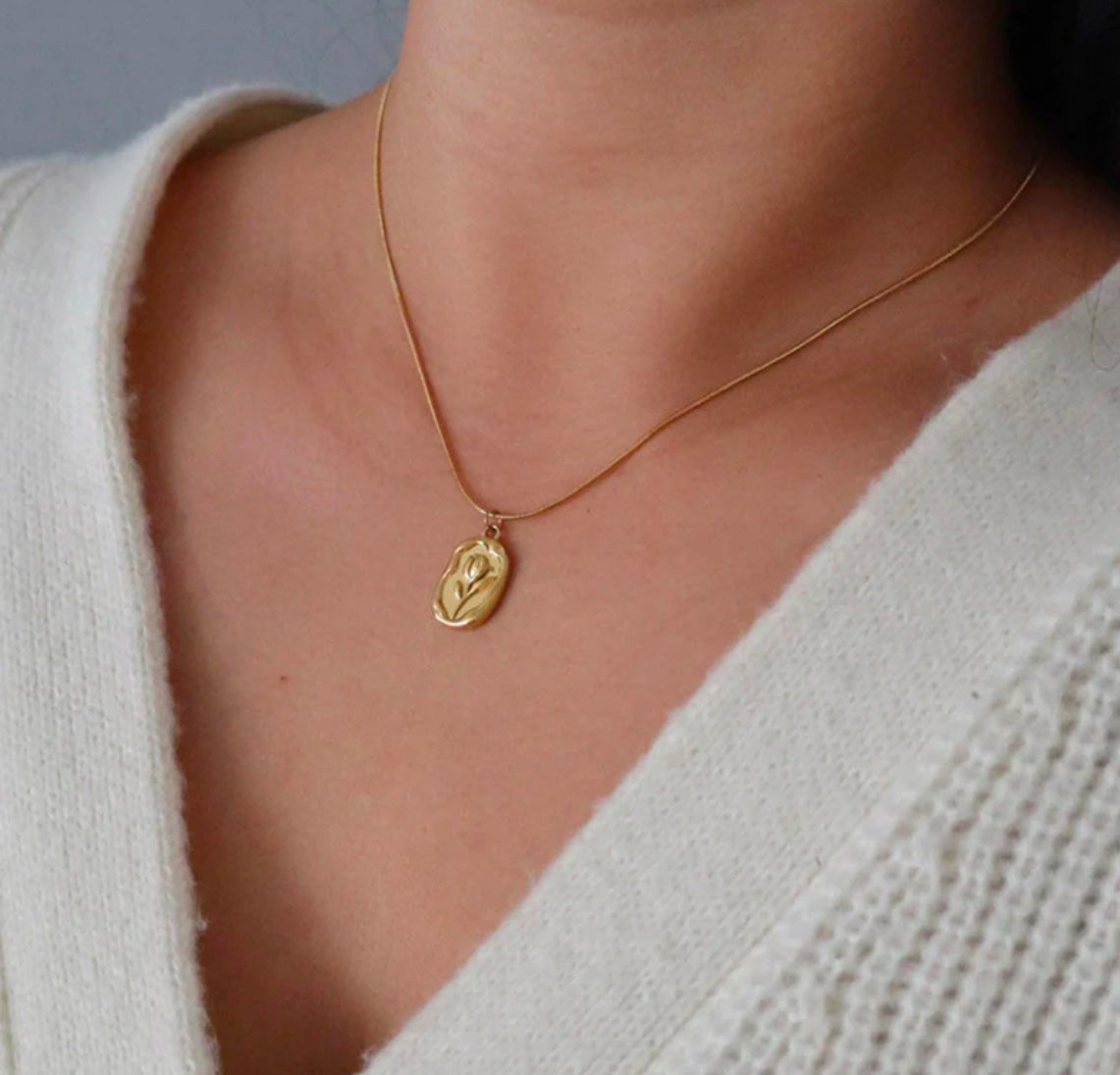 Vintage Rose Anti Tarnish Viral Necklace