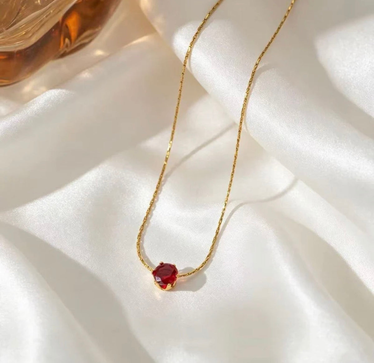 Viral Anti Tarnish Solitaire Red Necklace