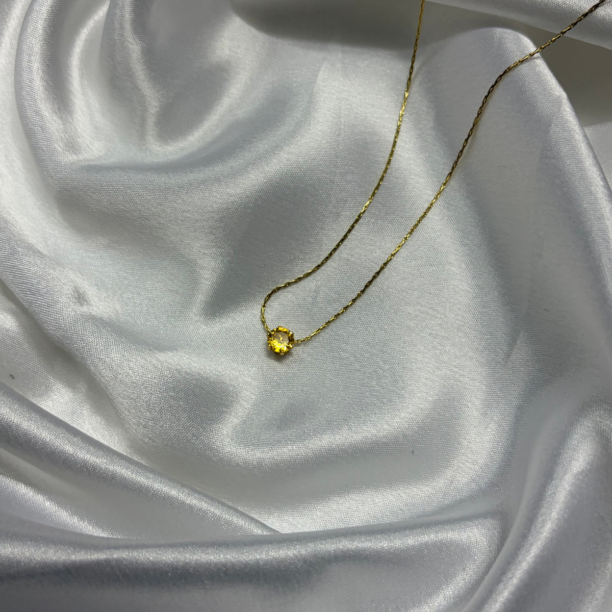 Viral Anti Tarnish Solitaire Necklace