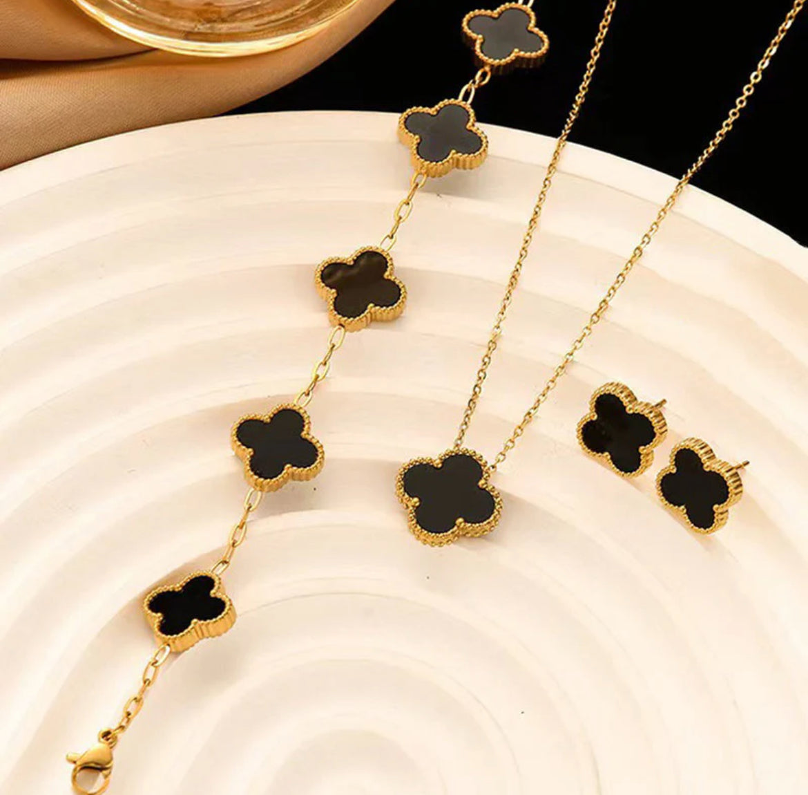 Viral Stainless Steel Gold Plated Set Of Black Anti Tarnish Clover Jewellery Set For Girls And Women