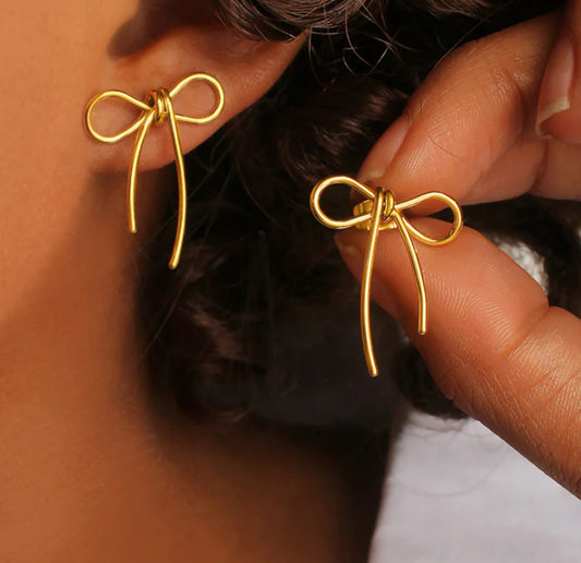 Viral Minimal Anti Tarnish Bow Earrings