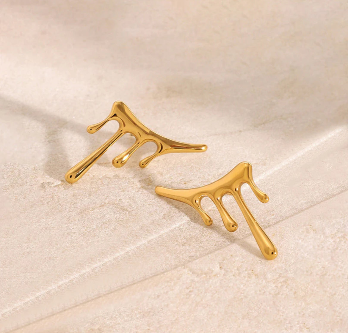 Viral Golden Anti Tarnish Water Droplet Earrings