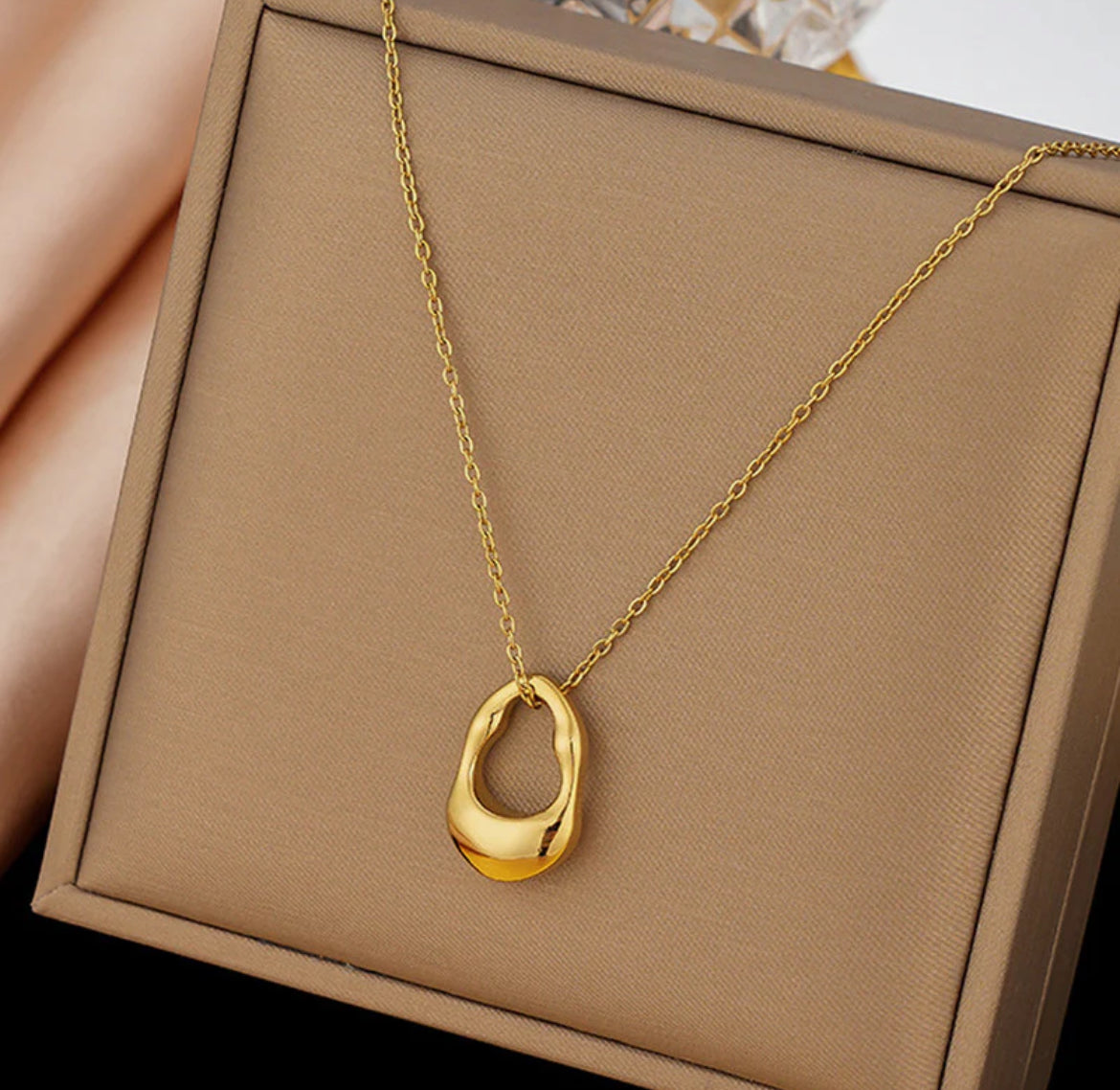 Viral Anti Tarnish Contemporary Pendant