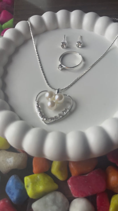 Heart & Pearl Necklace Set